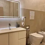 Esse House 4* Ното
