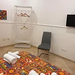 Esse House 4* Ното