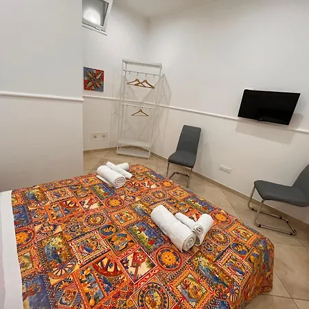 Esse House Frühstückspension 4*