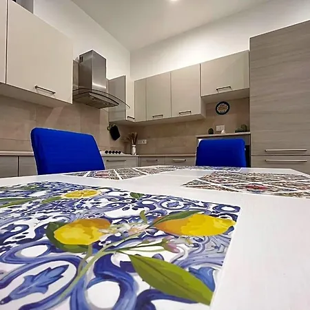 Esse House