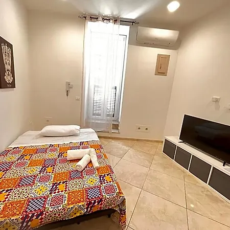 Esse House